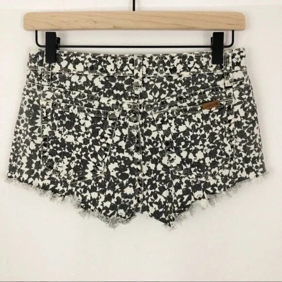 Joe’s Jeans Collector’s Edition Cheeky Shorts, Size 24 - Picture 4 of 4